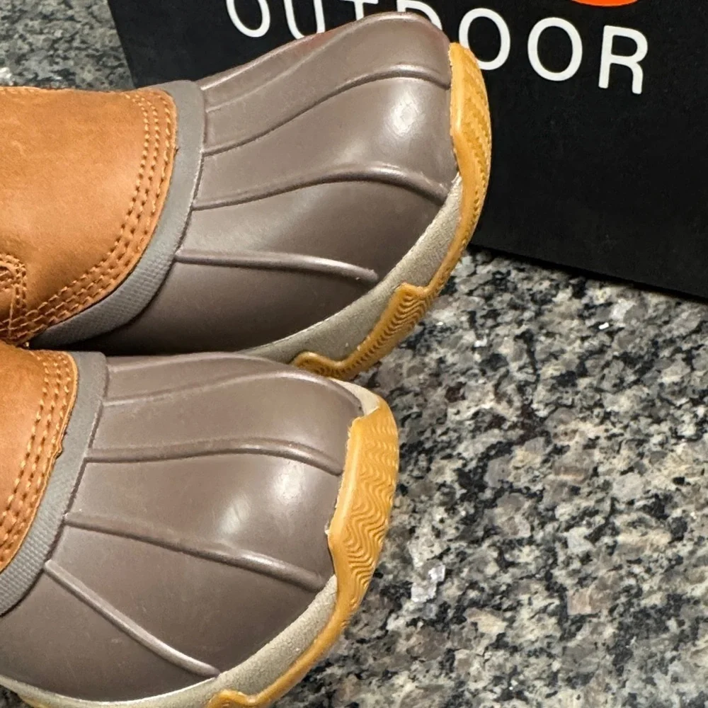 Bass Outdoor Brown Waterproof duck Boots NWT 6